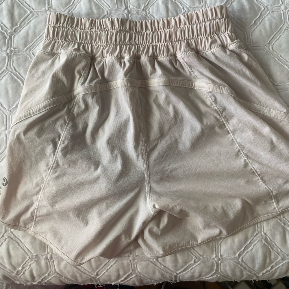 White LULULEMON Track That High Rise 5” Shorts Size 4.